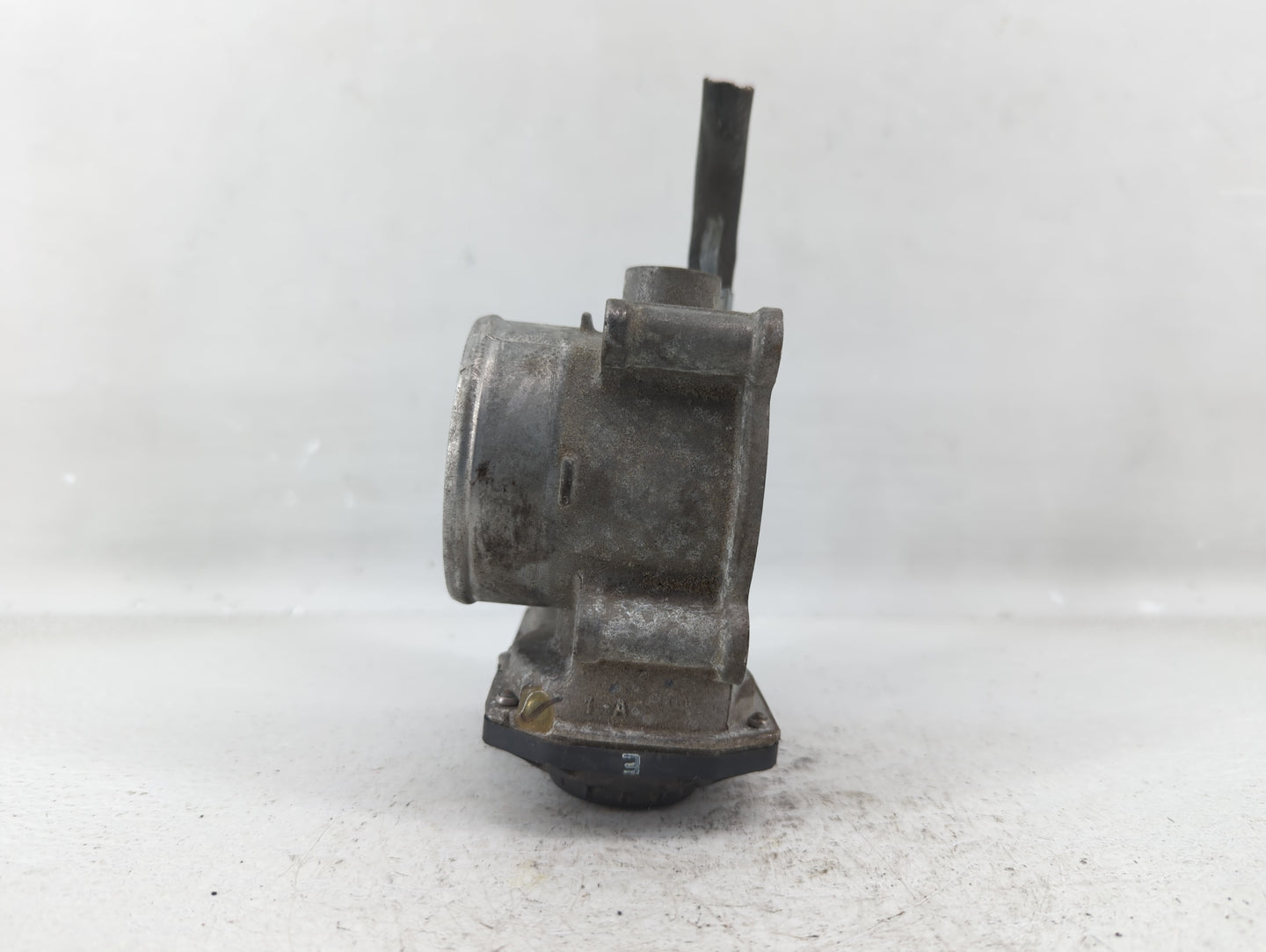 2013-2019 Subaru Legacy Throttle Body P/N:16112AA38A Fits Fits 2013 2014 2015 2016 2017 2018 2019 OEM Used Auto Parts - Oemu