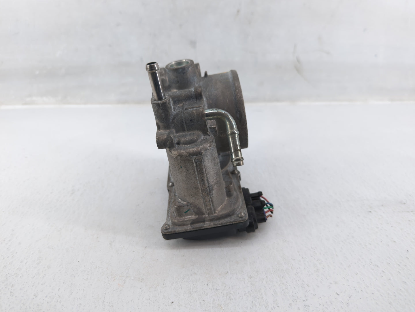 2013-2019 Subaru Legacy Throttle Body P/N:16112AA38A Fits Fits 2013 2014 2015 2016 2017 2018 2019 OEM Used Auto Parts - Oemu