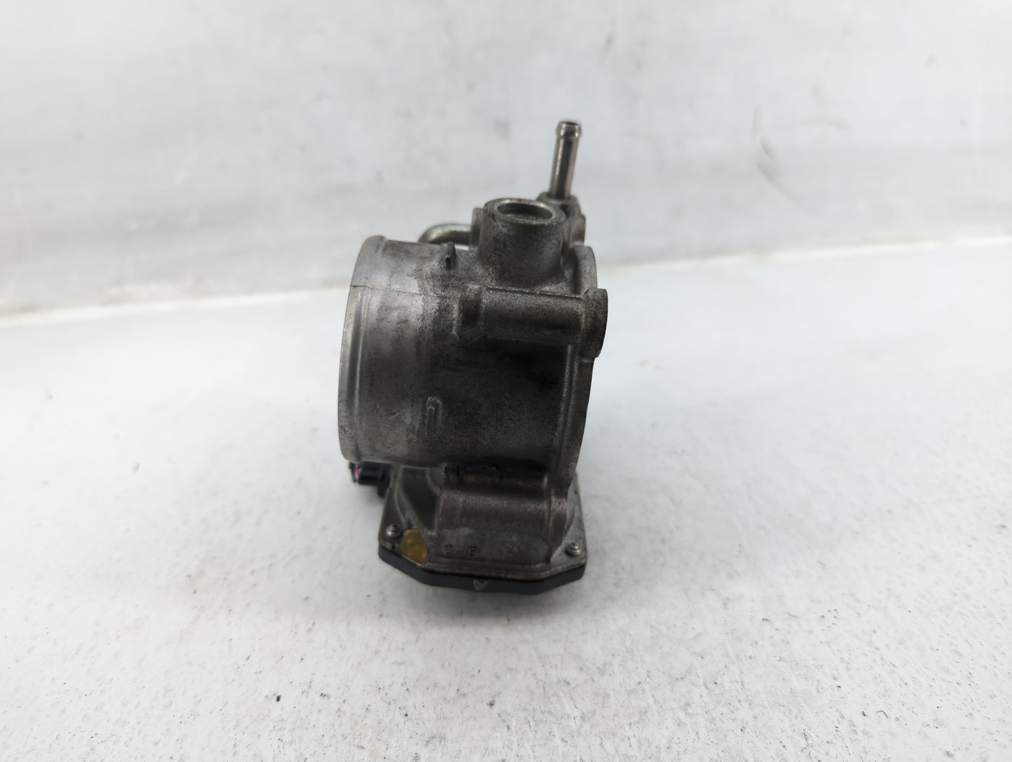 2013-2019 Subaru Legacy Throttle Body P/N:1611AA33A Fits Fits 2013 2014 2015 2016 2017 2018 2019 OEM Used Auto Parts - Oemus