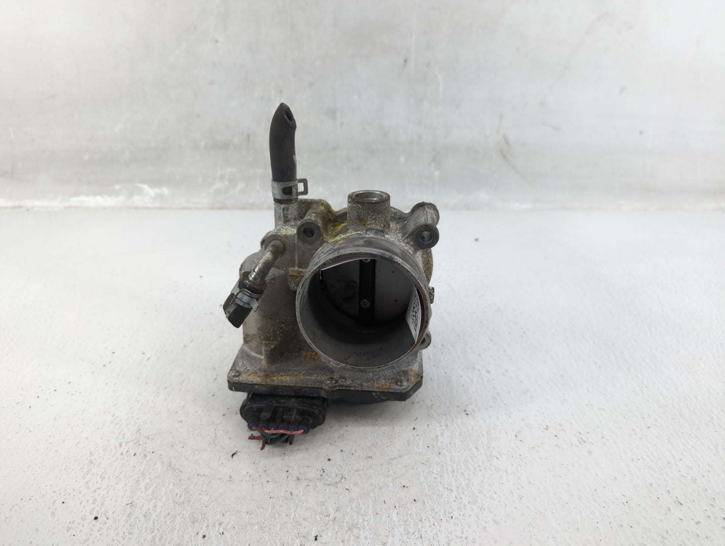 2013-2019 Subaru Legacy Throttle Body P/N:16112AA38A Fits Fits 2013 2014 2015 2016 2017 2018 2019 OEM Used Auto Parts - Oemu