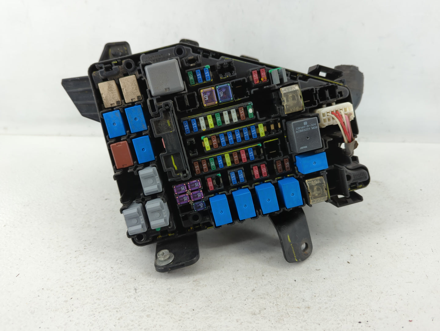 2015 Subaru Legacy Fusebox Fuse Box Panel Relay Module P/N:MB503701B Fits OEM Used Auto Parts - Oemusedautoparts1.com