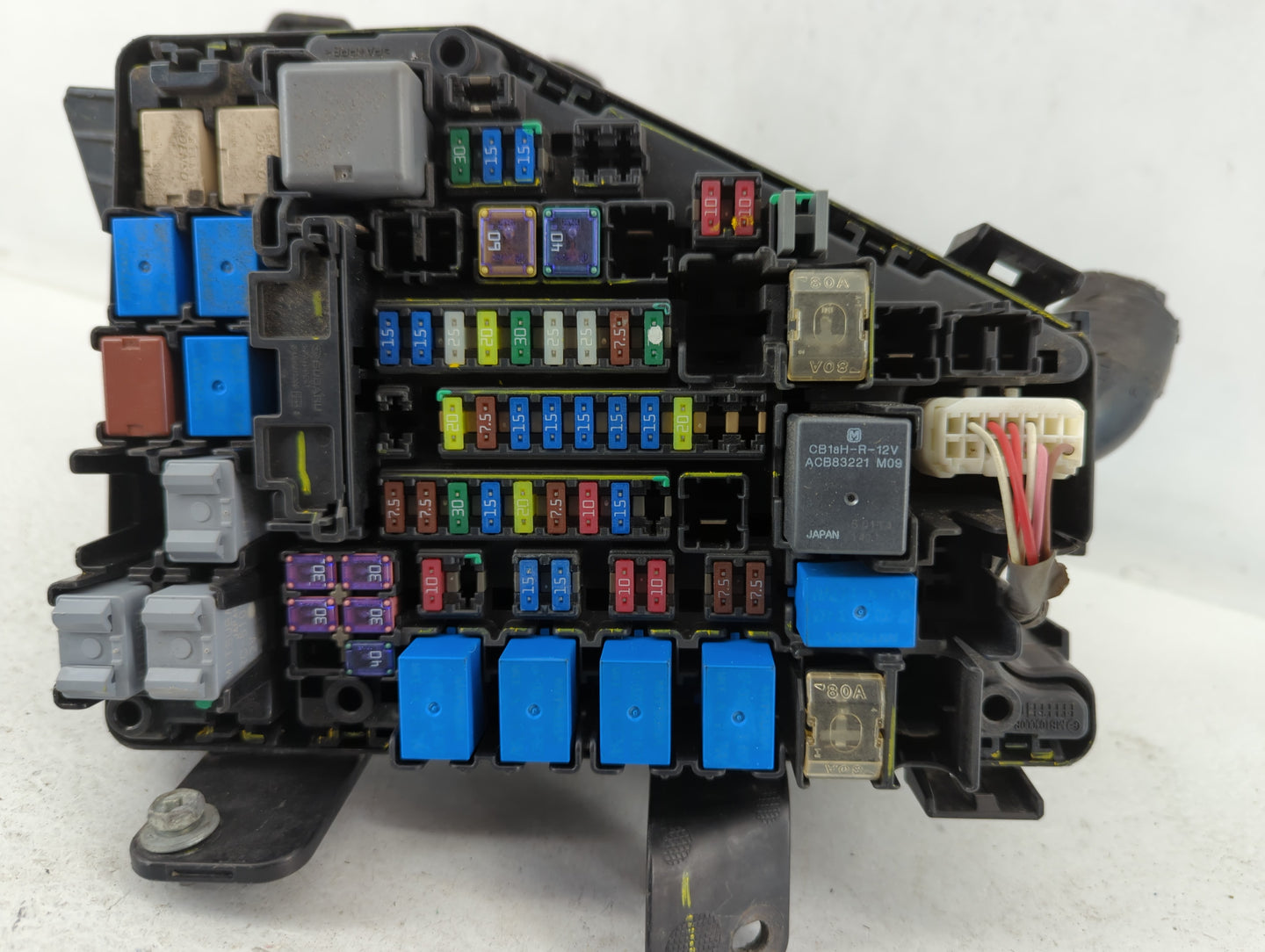 2015 Subaru Legacy Fusebox Fuse Box Panel Relay Module P/N:MB503701B Fits OEM Used Auto Parts - Oemusedautoparts1.com