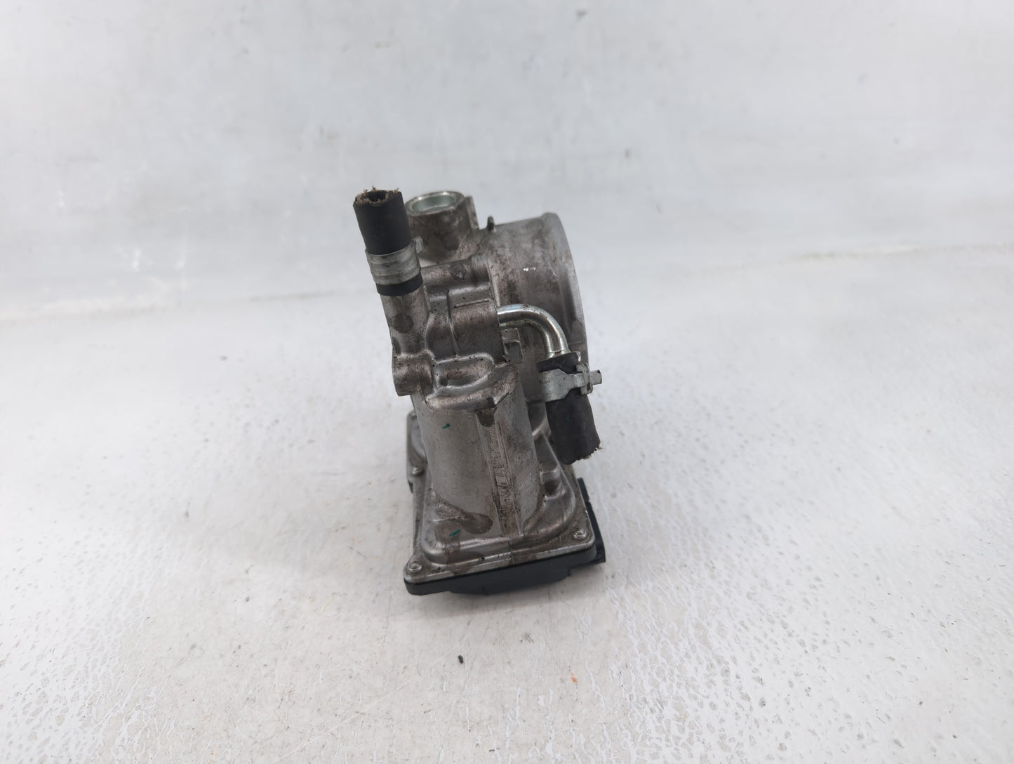 2013-2019 Subaru Legacy Throttle Body P/N:3S24 1780 16112AA38A Fits Fits 2013 2014 2015 2016 2017 2018 2019 OEM Used Auto Pa
