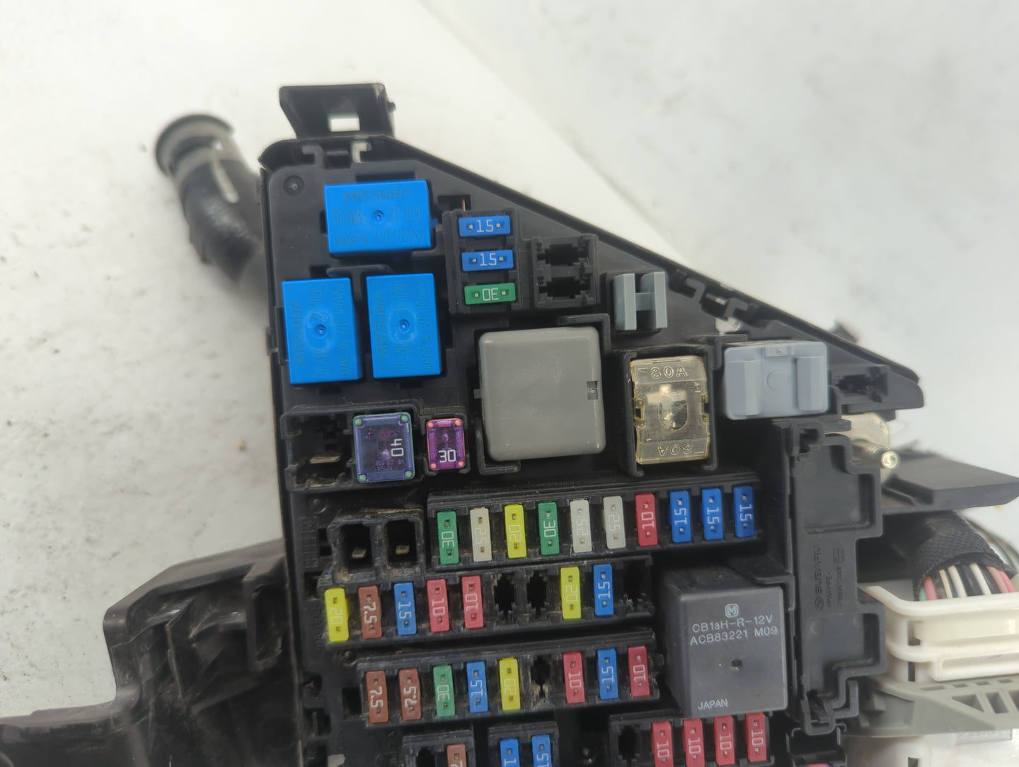 2015 Subaru Legacy Fusebox Fuse Box Panel Relay Module P/N:MB504103B MB901300B Fits OEM Used Auto Parts - Oemusedautoparts1.