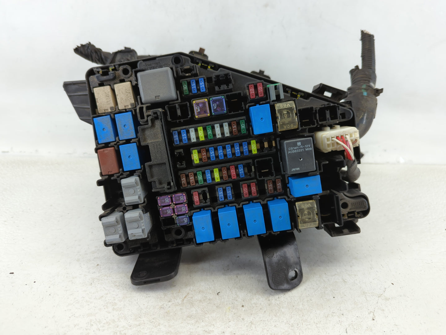 2015 Subaru Legacy Fusebox Fuse Box Panel Relay Module P/N:MB503701B Fits OEM Used Auto Parts - Oemusedautoparts1.com