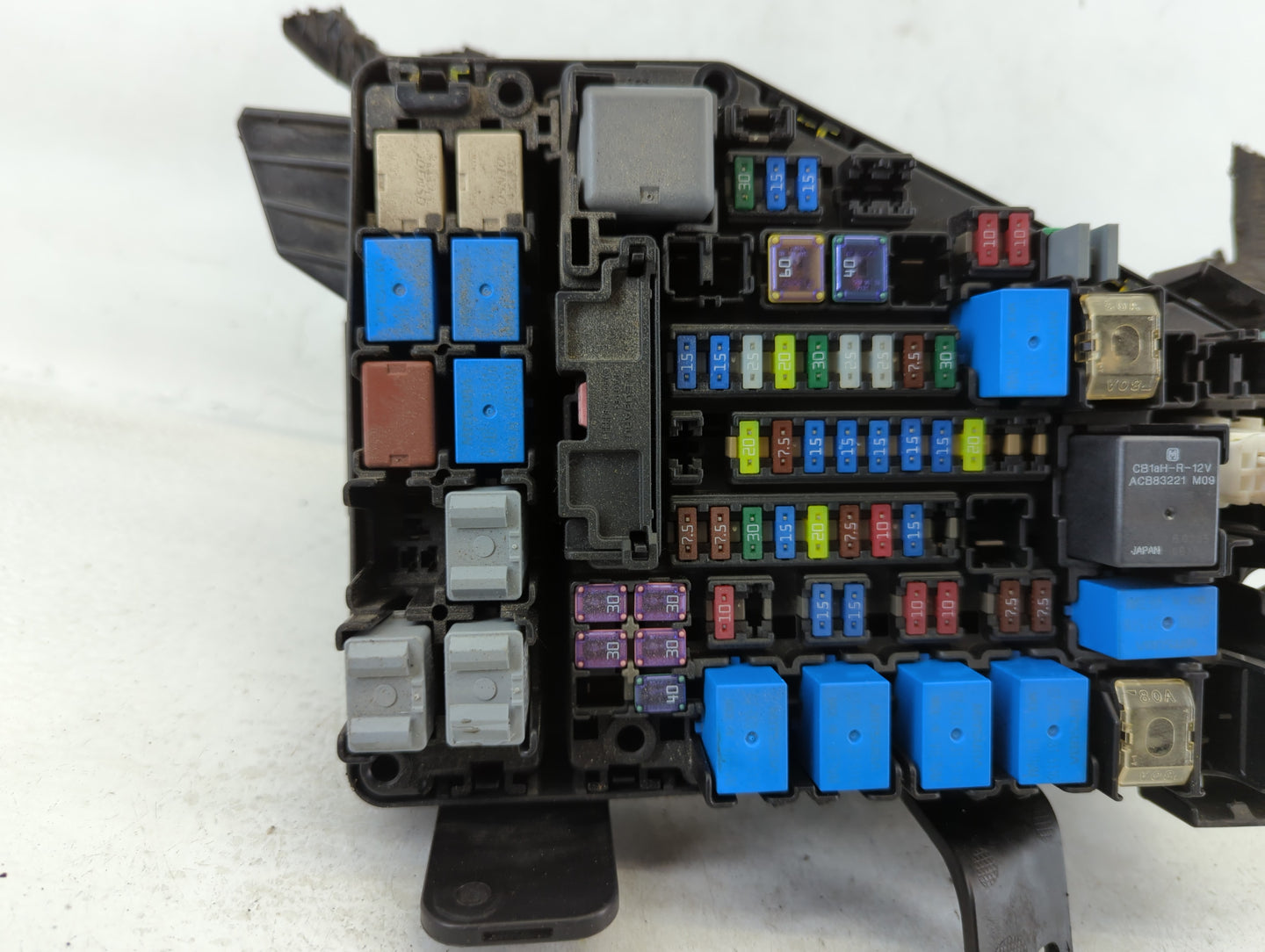 2015 Subaru Legacy Fusebox Fuse Box Panel Relay Module P/N:MB503701B Fits OEM Used Auto Parts - Oemusedautoparts1.com