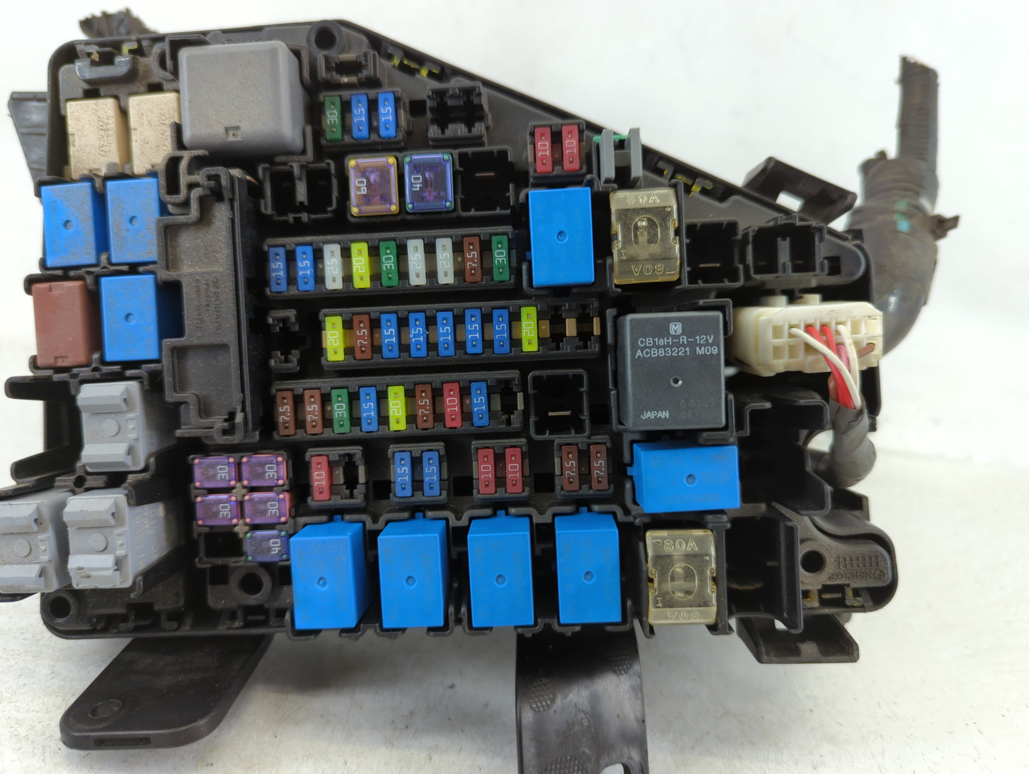 2015 Subaru Legacy Fusebox Fuse Box Panel Relay Module P/N:MB503701B Fits OEM Used Auto Parts - Oemusedautoparts1.com