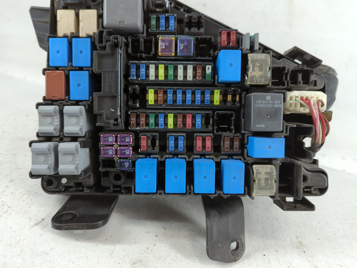 2015 Subaru Legacy Fusebox Fuse Box Panel Relay Module P/N:MB50370IB Fits OEM Used Auto Parts - Oemusedautoparts1.com