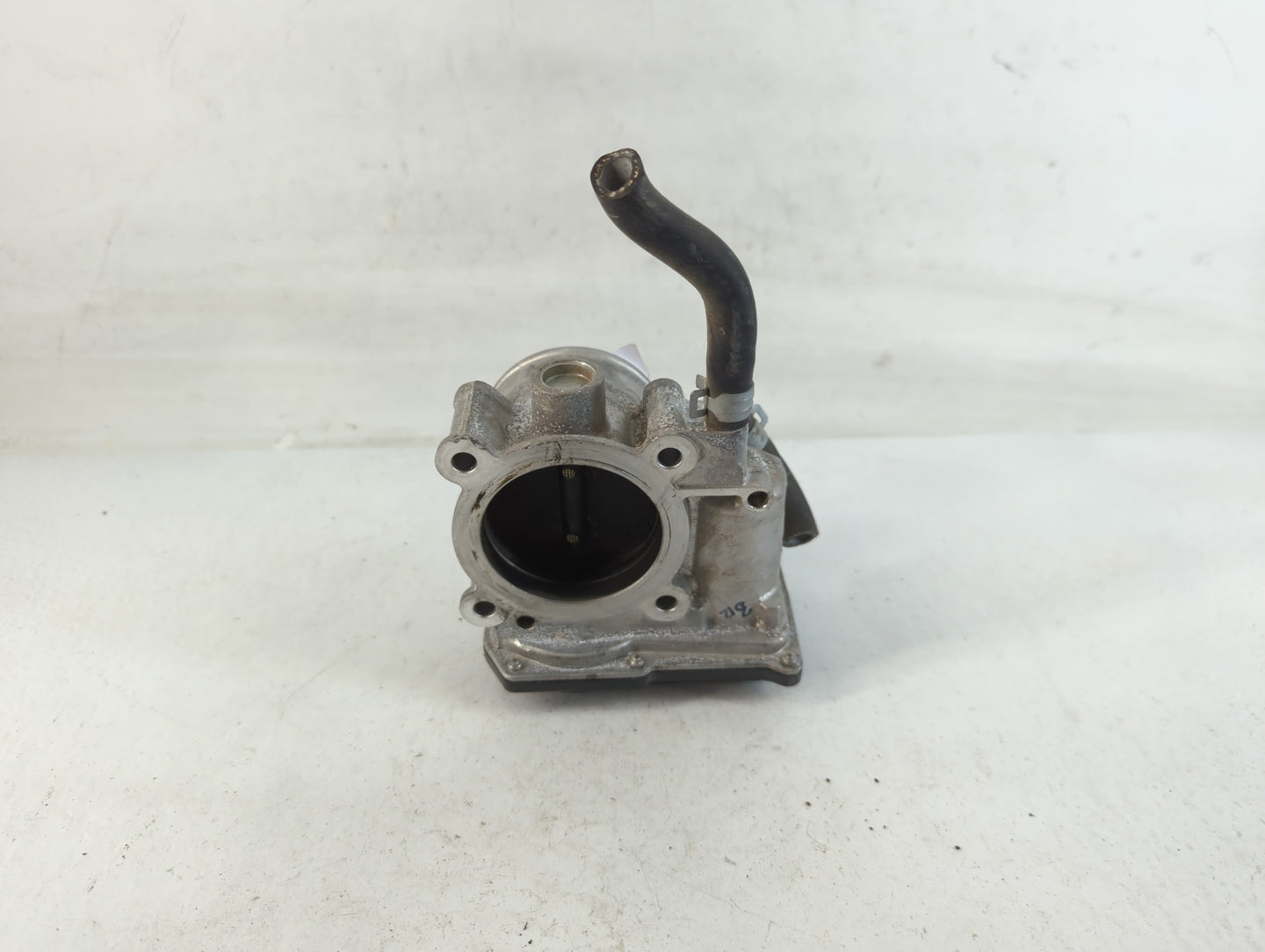 2013-2019 Subaru Legacy Throttle Body P/N:2S03 1780 16112AA38A Fits Fits 2013 2014 2015 2016 2017 2018 2019 OEM Used Auto Pa