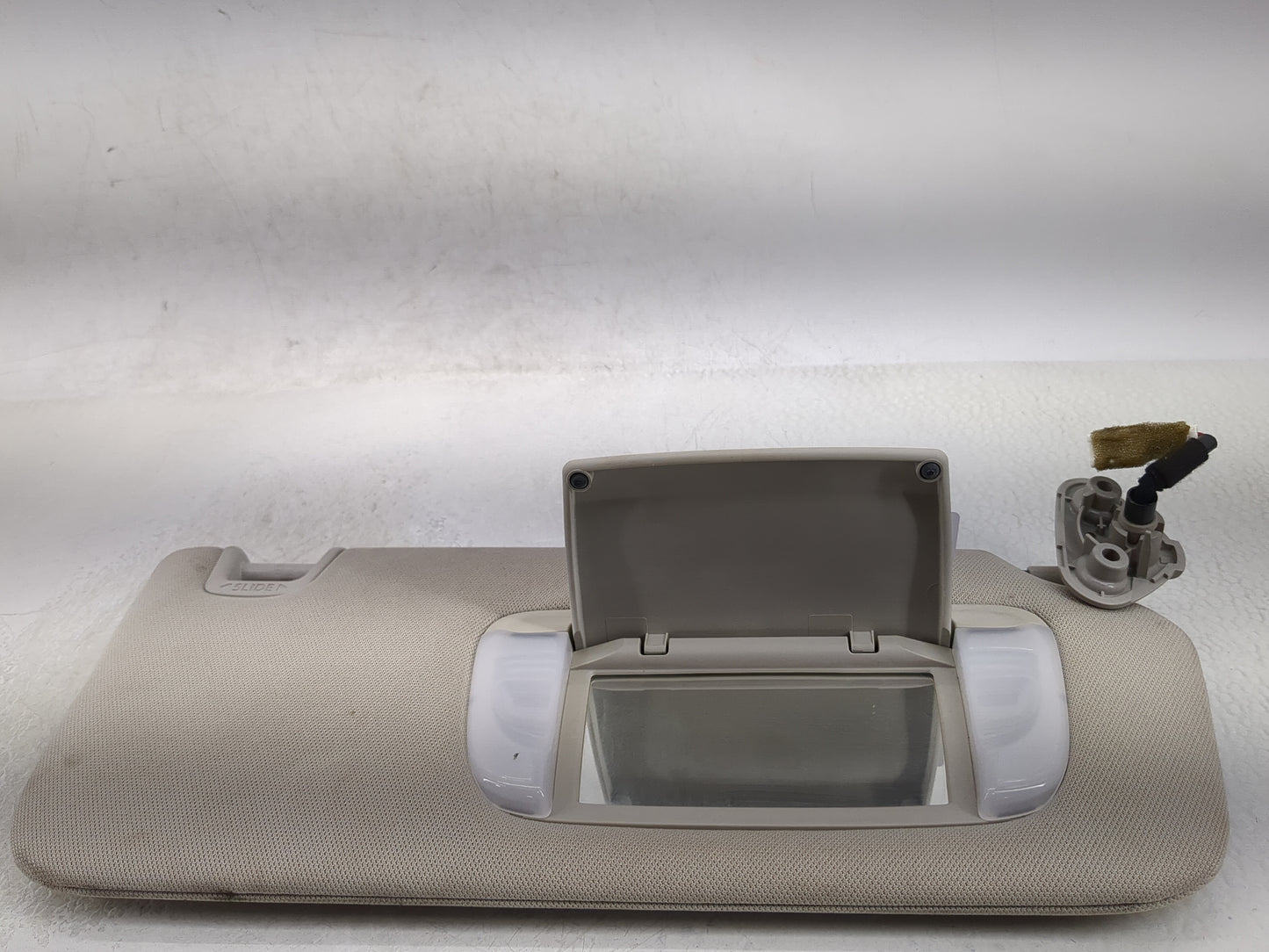 2015 Subaru Outback Sun Visor Shade Replacement Passenger Right Mirror Fits OEM Used Auto Parts - Oemusedautoparts1.com