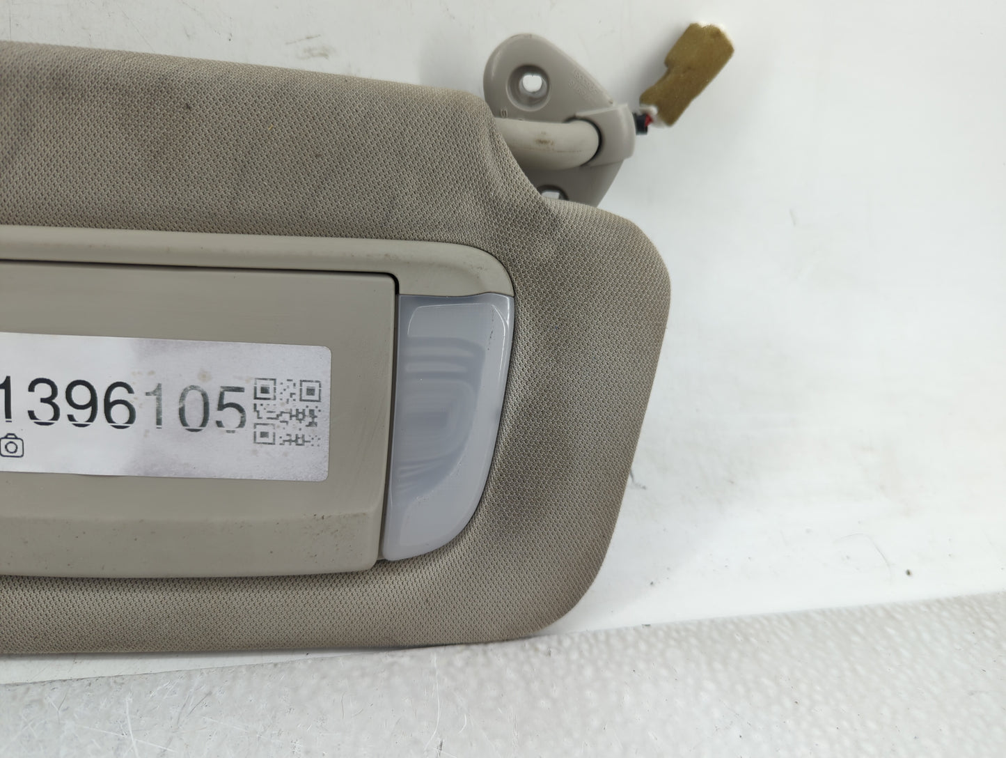2015 Subaru Outback Sun Visor Shade Replacement Passenger Right Mirror Fits OEM Used Auto Parts - Oemusedautoparts1.com