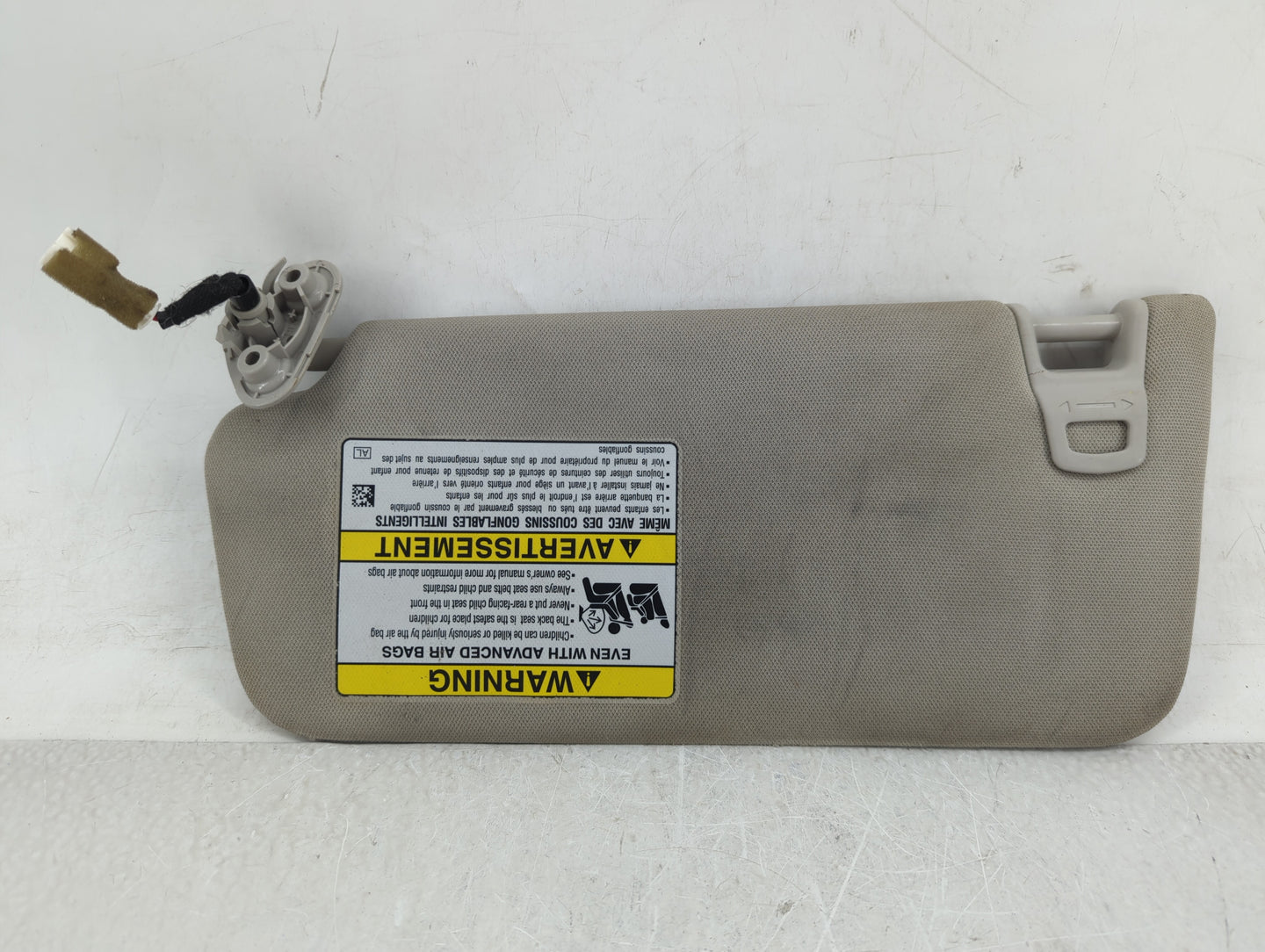 2015 Subaru Outback Sun Visor Shade Replacement Passenger Right Mirror Fits OEM Used Auto Parts - Oemusedautoparts1.com