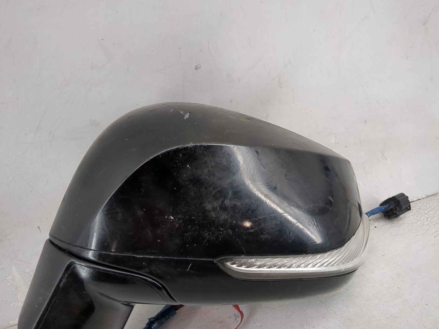 2015 Subaru Outback Driver Side View Mirror - Left Door Mirror OEM Used - Oemusedautoparts1.com