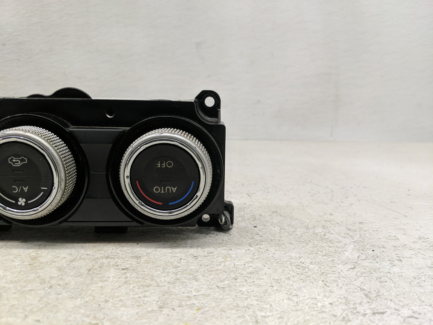 2015 Subaru Wrx Climate Control Module Temperature AC/Heater Replacement P/N:T955457 B 72311VA040 Fits OEM Used Auto Parts -