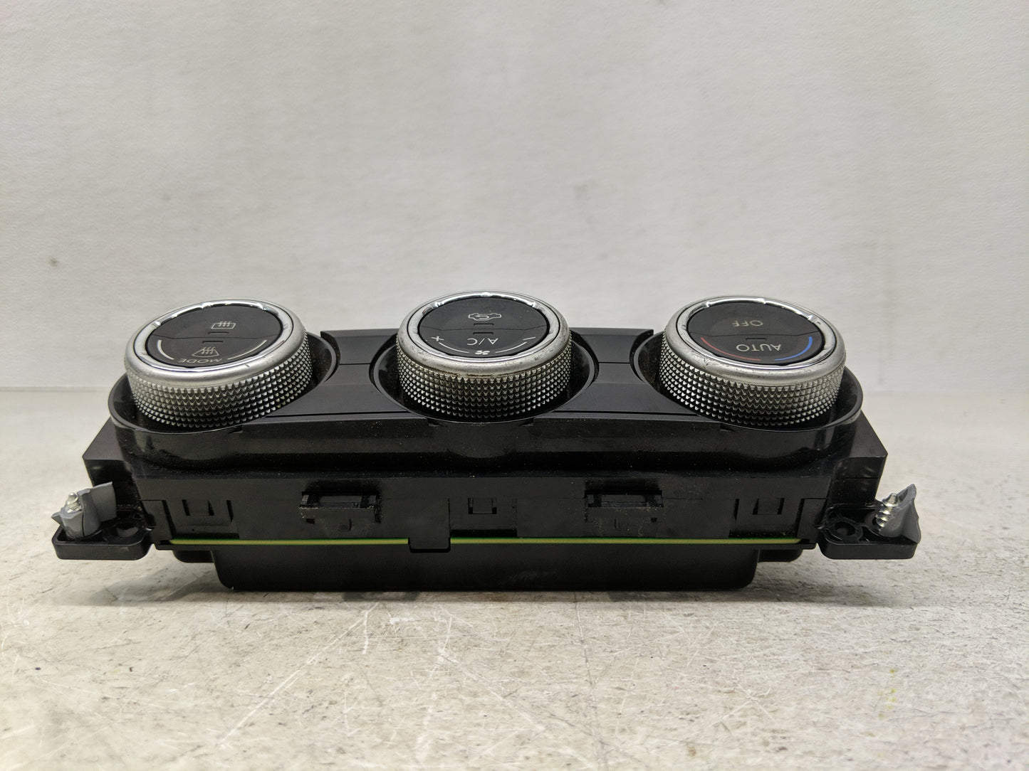 2015 Subaru Wrx Climate Control Module Temperature AC/Heater Replacement P/N:T955457 B 72311VA040 Fits OEM Used Auto Parts -