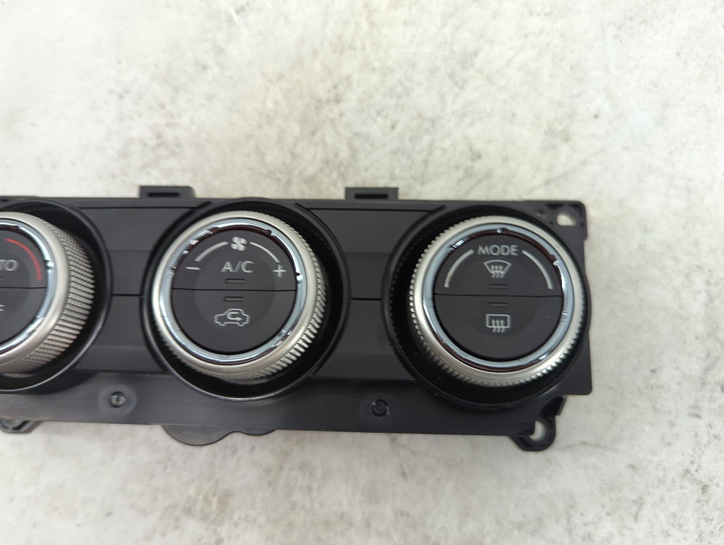 2015 Subaru Wrx Climate Control Module Temperature AC/Heater Replacement P/N:72311VA040 T955457 Fits OEM Used Auto Parts - O