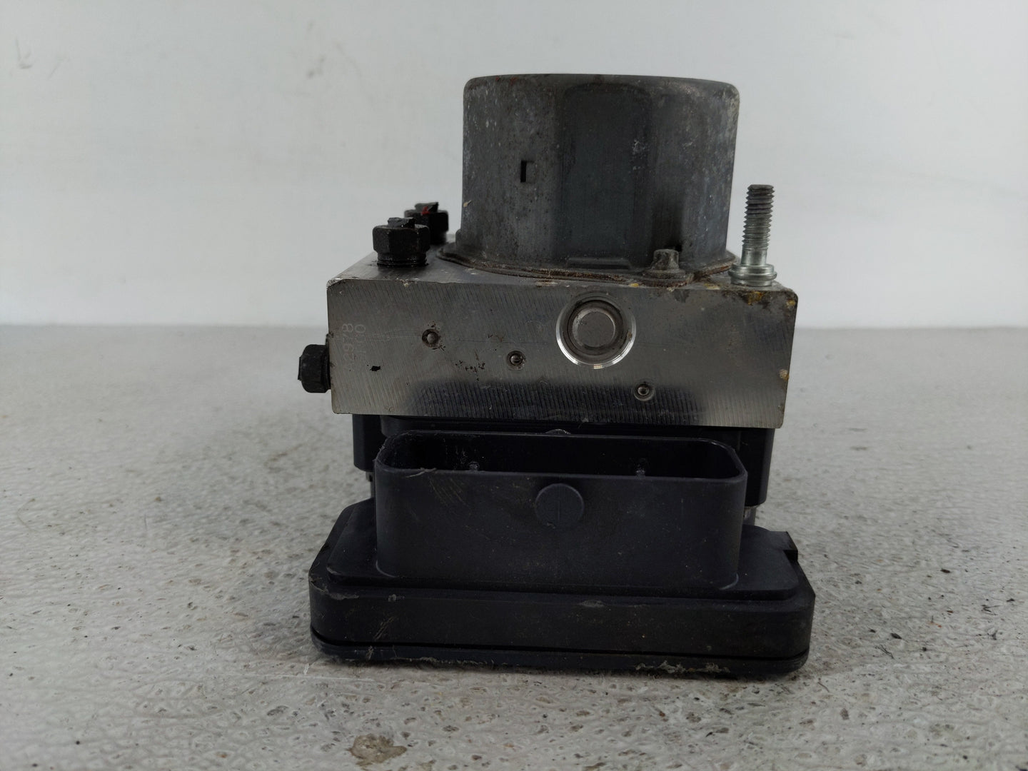 2015 Subaru Xv ABS Pump Control Module Replacement P/N:27536FJ220 Fits Fits 2016 OEM Used Auto Parts - Oemusedautoparts1.com