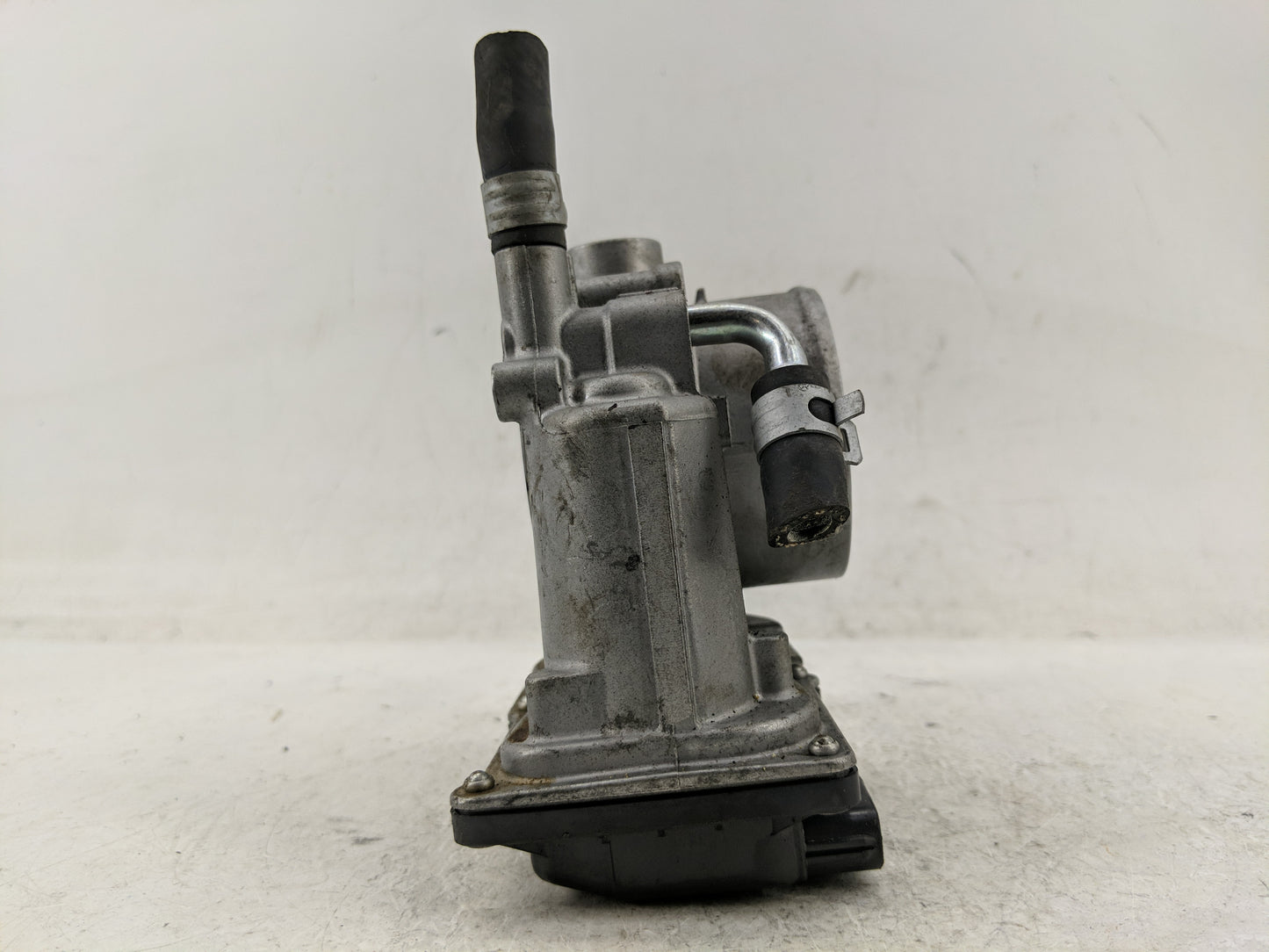 2013-2015 Subaru Xv Throttle Body P/N:16112AA380 Fits Fits 2011 2012 2013 2014 2015 2016 2017 2018 OEM Used Auto Parts - Oem