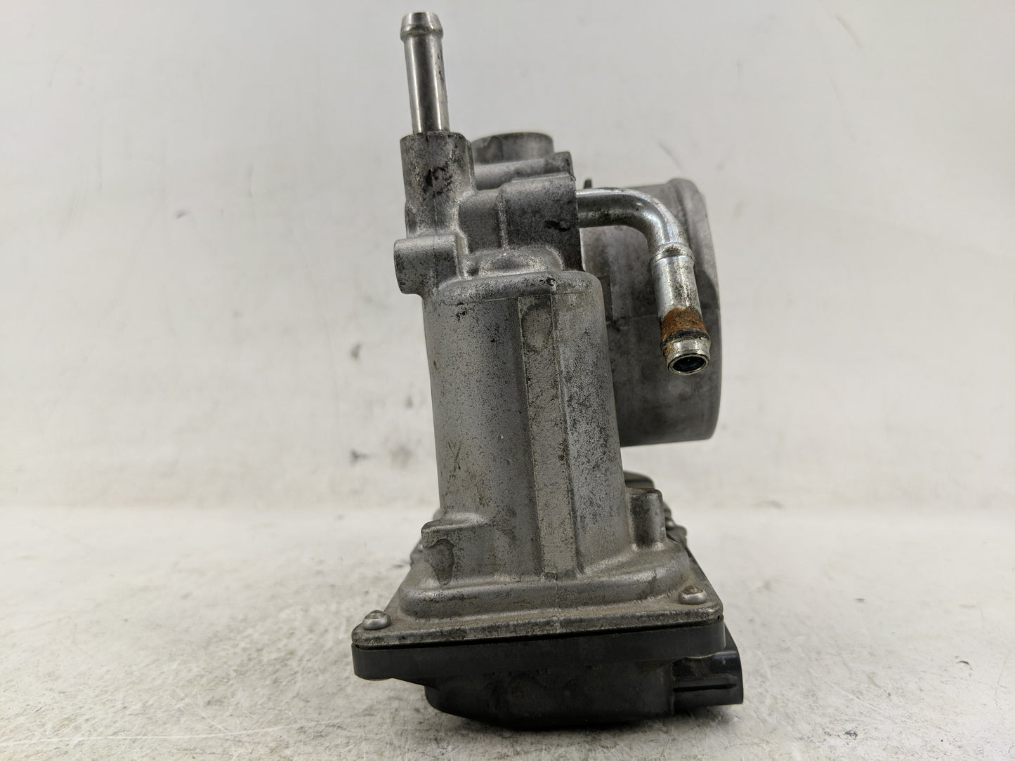 2013-2015 Subaru Xv Throttle Body P/N:16112AA380 Fits Fits 2011 2012 2013 2014 2015 2016 2017 2018 OEM Used Auto Parts - Oem