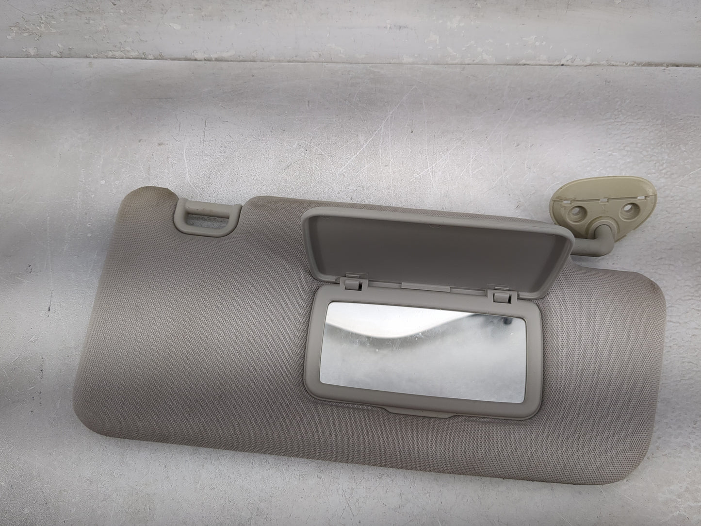2015 Subaru Xv Sun Visor Shade Replacement Passenger Right Mirror Fits Fits 2016 OEM Used Auto Parts - Oemusedautoparts1.com