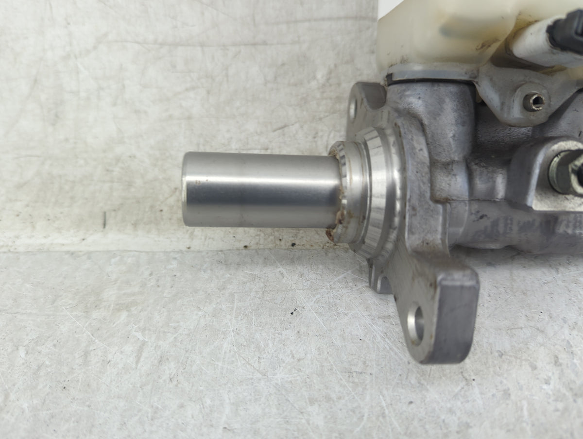 Subaru Xv Brake Master Cylinder 1451312 - Oemusedautoparts1.com