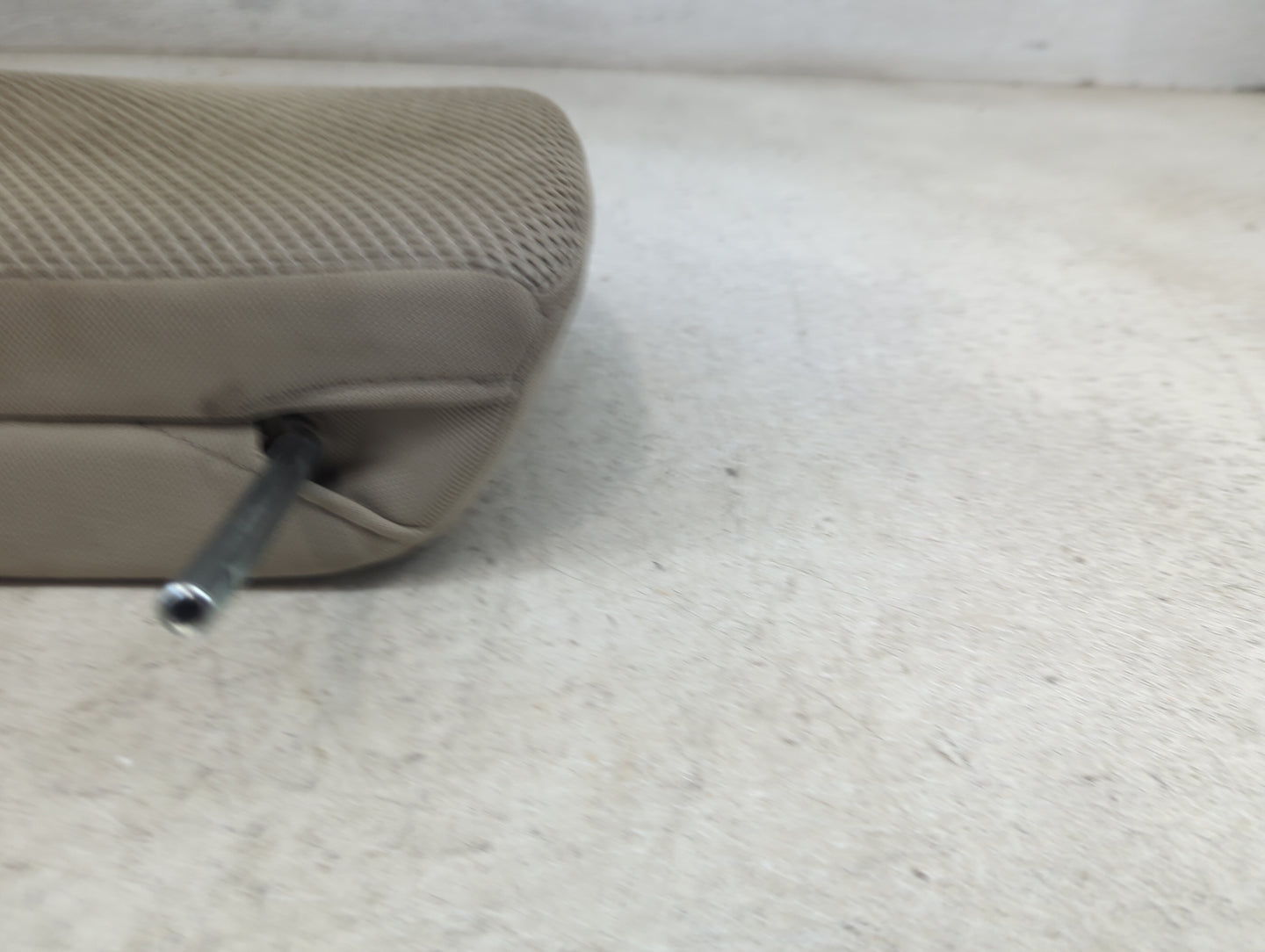 2013-2015 Subaru Xv Headrest Head Rest Rear Seat Fits Fits 2012 2013 2014 2015 2016 OEM Used Auto Parts - Oemusedautoparts1.