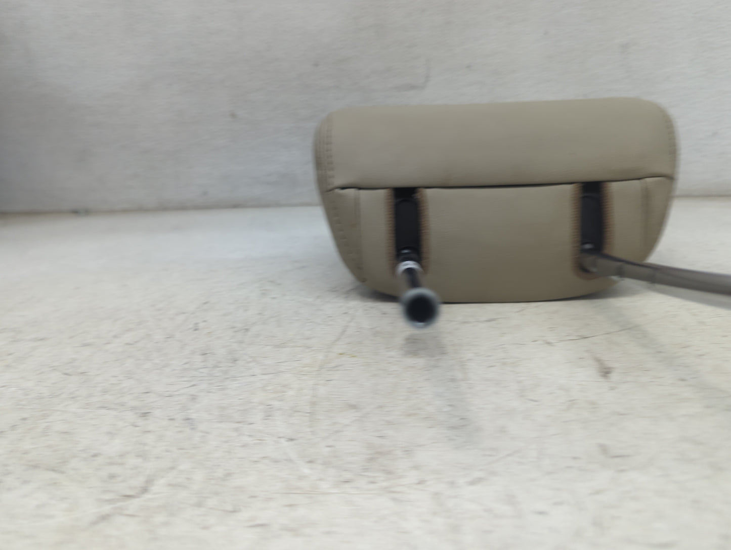 2015 Subaru Xv Headrest Head Rest Front Driver Seat Beige - Oemusedautoparts1.com
