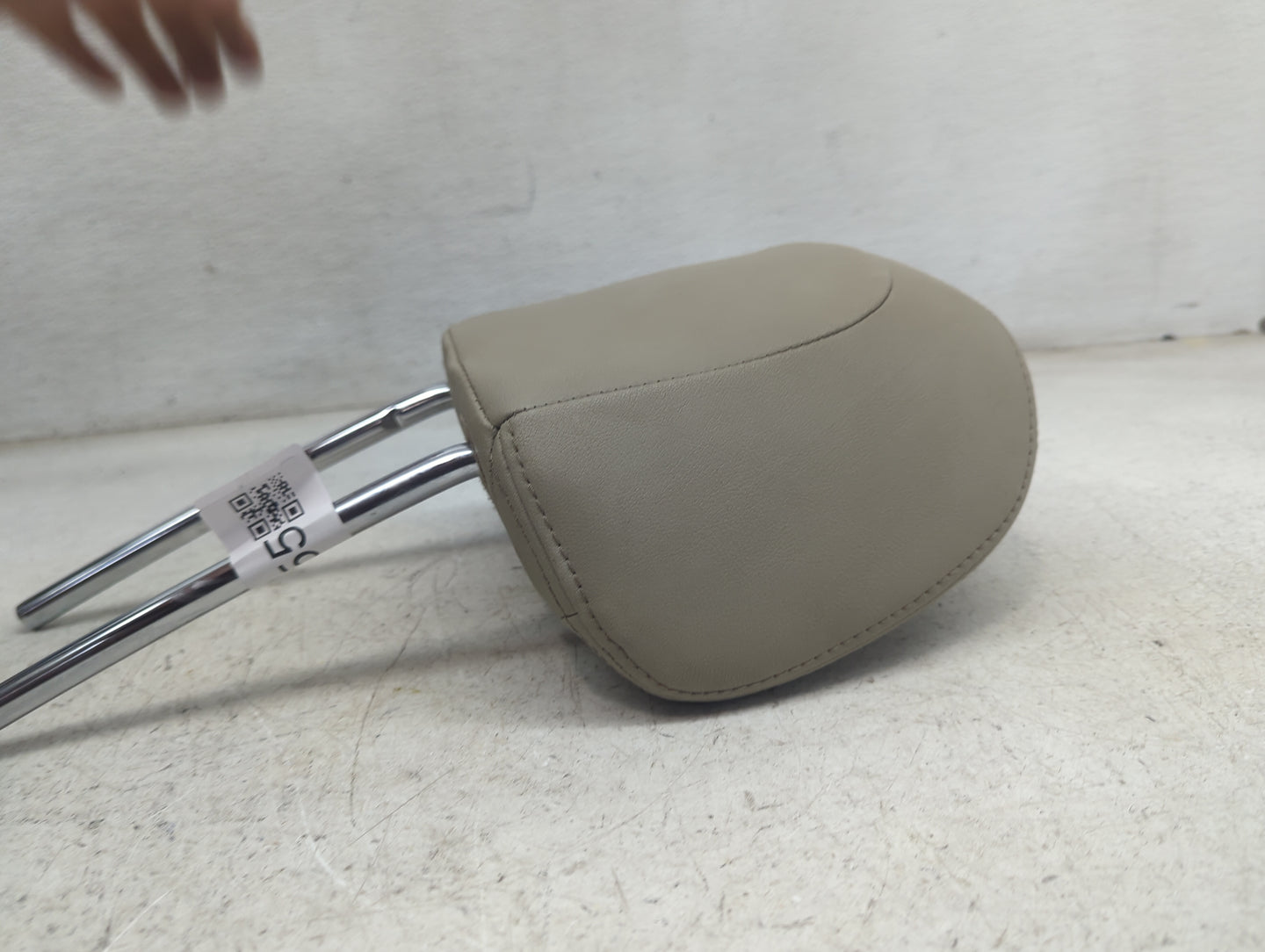 2015 Subaru Xv Headrest Head Rest Front Driver Seat Beige - Oemusedautoparts1.com