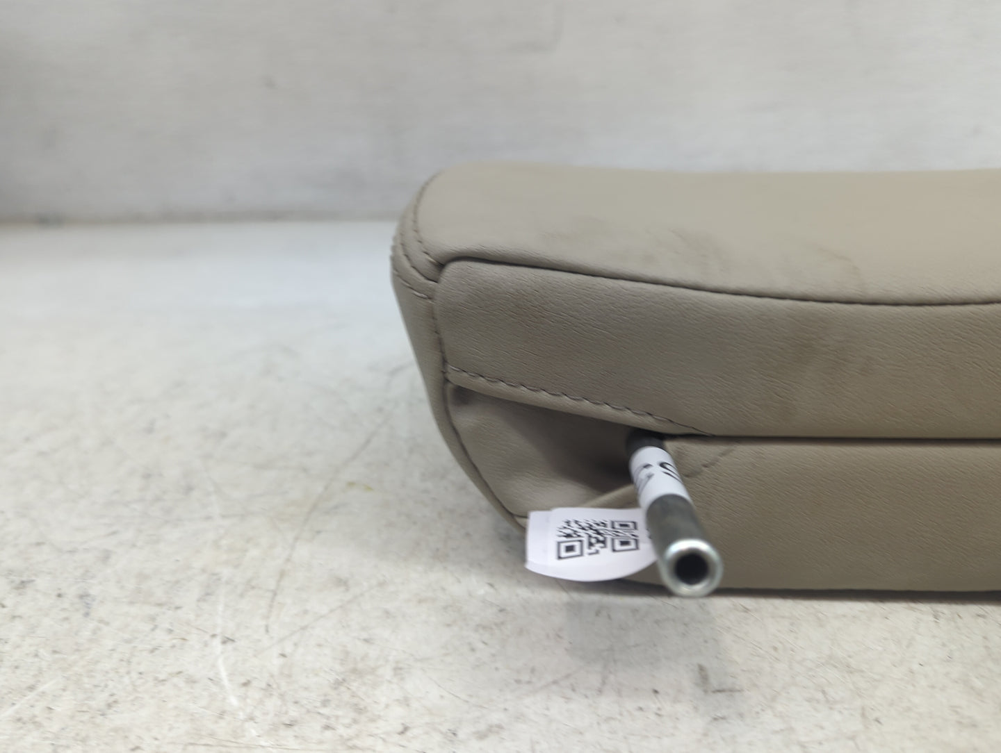 2015 Subaru Xv Headrest Head Rest Rear Seat Fits OEM Used Auto Parts - Oemusedautoparts1.com