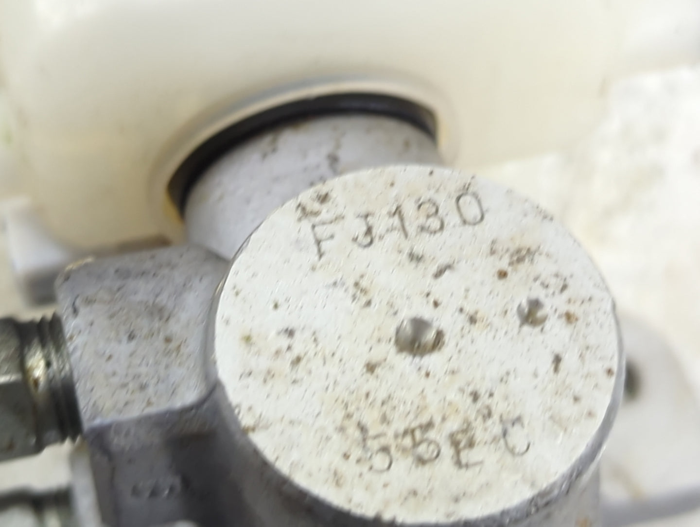 Subaru Xv Brake Master Cylinder 1496916 - Oemusedautoparts1.com