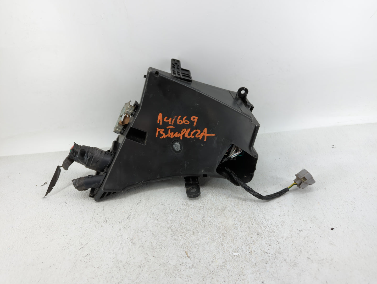 2015 Subaru Xv Fusebox Fuse Box Panel Relay Module P/N:MB100200B MB502096B, 82241FG010, 241FG010 Fits Fits 2008 2009 2010 20