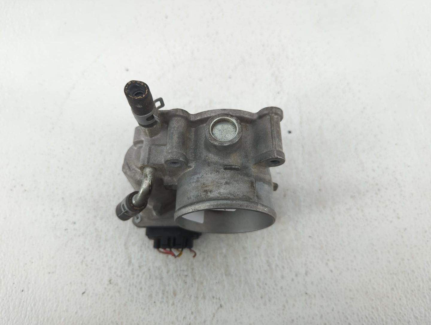 2013-2015 Subaru Xv Throttle Body P/N:16112AA380 Fits Fits 2011 2012 2013 2014 2015 2016 2017 2018 OEM Used Auto Parts - Oem