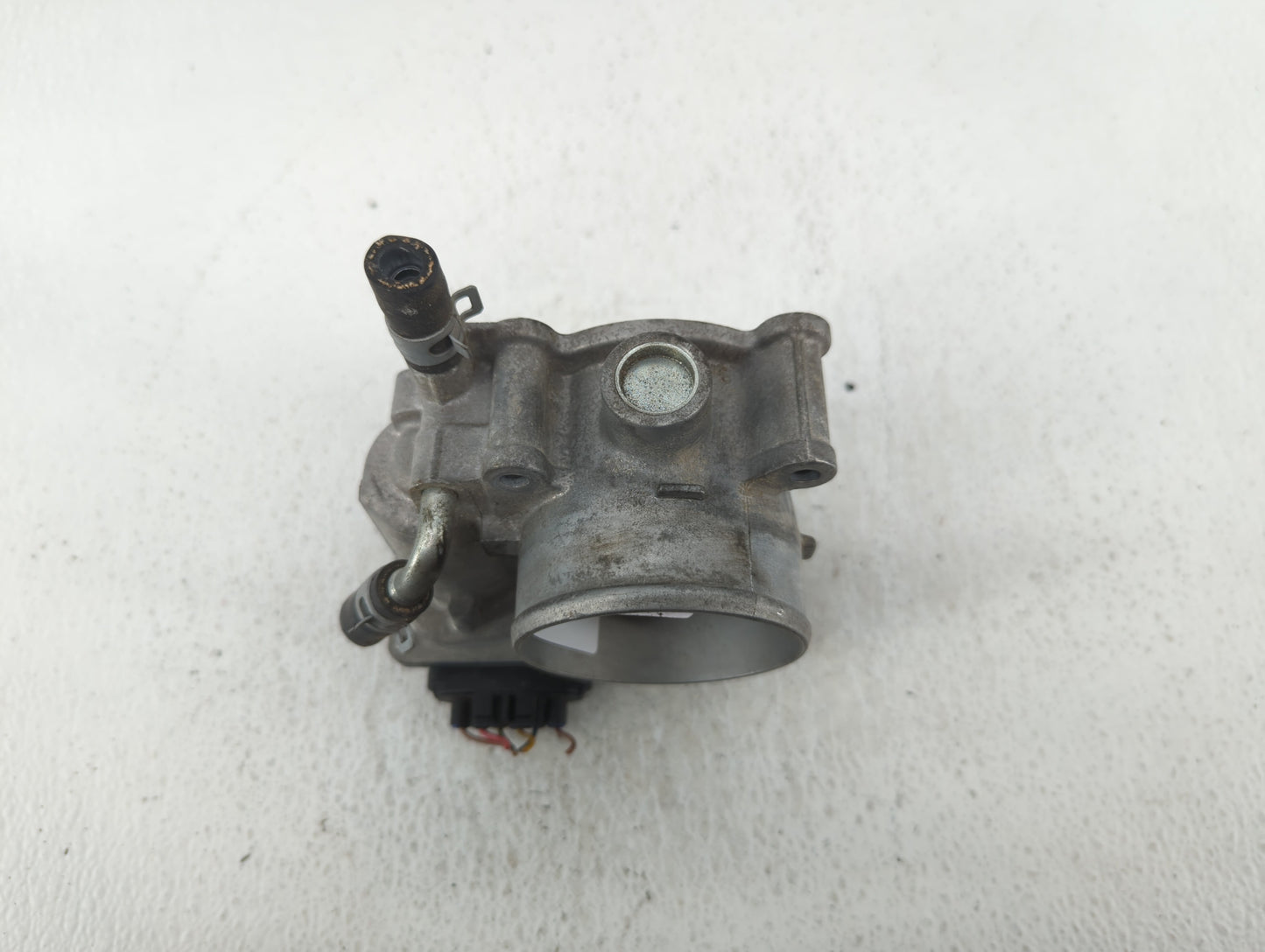 2013-2015 Subaru Xv Throttle Body P/N:16112AA380 Fits Fits 2011 2012 2013 2014 2015 2016 2017 2018 OEM Used Auto Parts - Oem