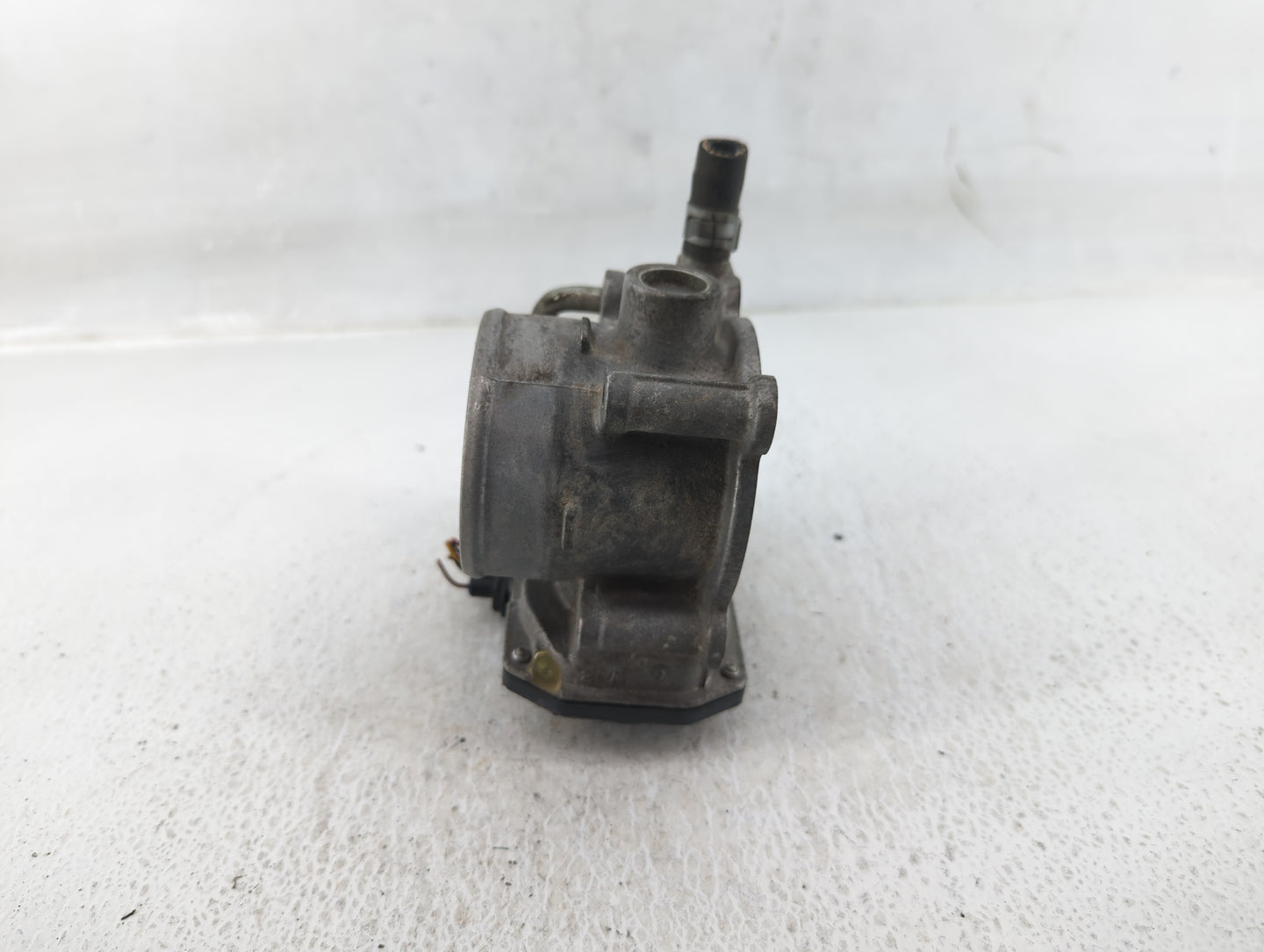 2013-2015 Subaru Xv Throttle Body P/N:16112AA380 Fits Fits 2011 2012 2013 2014 2015 2016 2017 2018 OEM Used Auto Parts - Oem