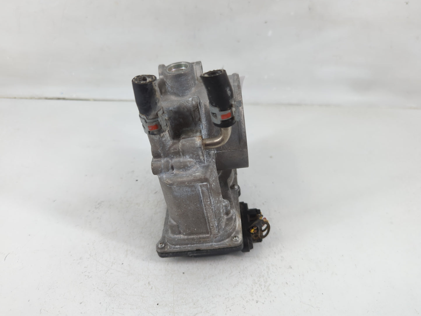 2007-2017 Toyota Camry Throttle Body P/N:22030-0R050 Fits OEM Used Auto Parts - Oemusedautoparts1.com