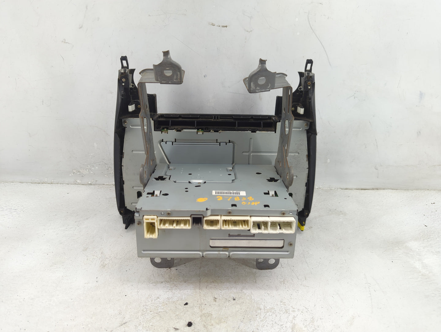 2015 Toyota Camry Radio AM FM Cd Player Receiver Replacement Fits OEM Used Auto Parts - Oemusedautoparts1.com
