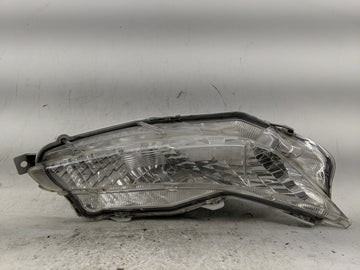 2015-2017 Toyota Camry Passenger Right Oem Front Light Lamp - Oemusedautoparts1.com