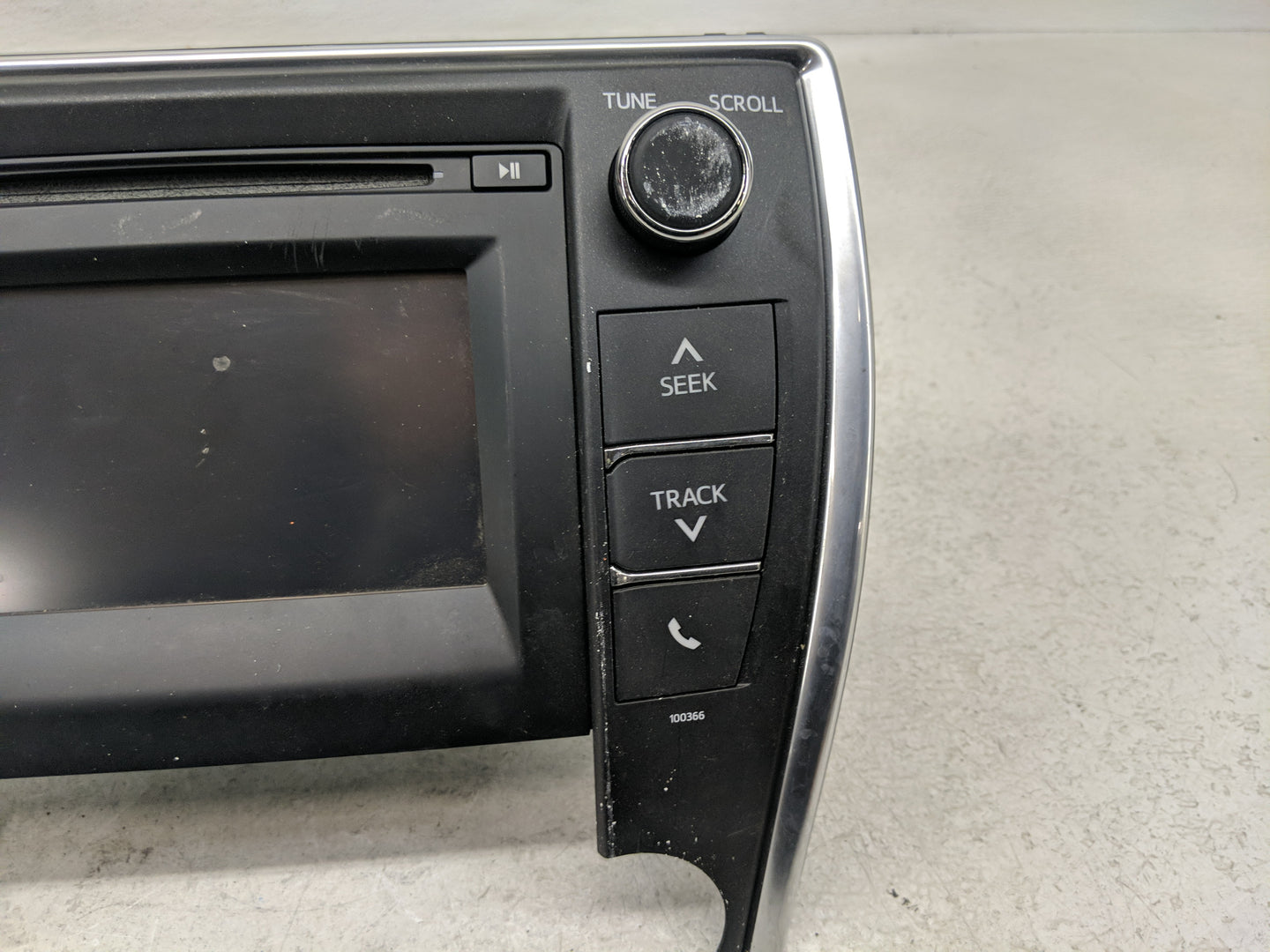 2015 Toyota Camry Radio AM FM Cd Player Receiver Replacement P/N:86140-06070 Fits OEM Used Auto Parts - Oemusedautoparts1.co