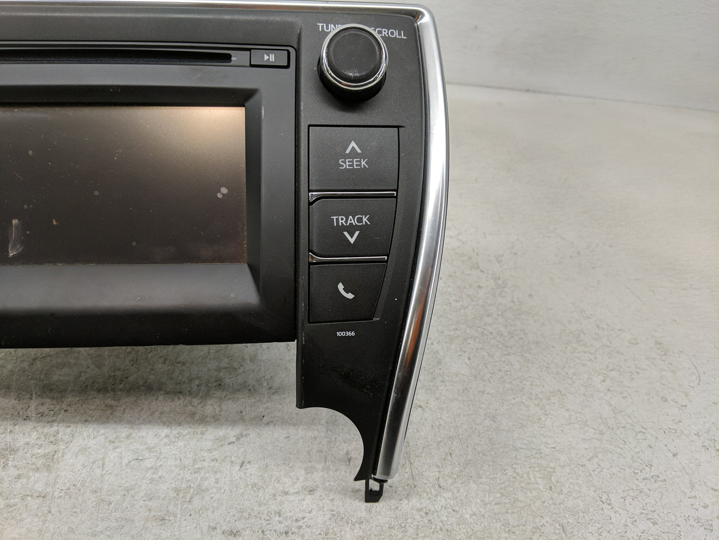 2015 Toyota Camry Radio AM FM Cd Player Receiver Replacement P/N:86140-06390 Fits OEM Used Auto Parts - Oemusedautoparts1.co