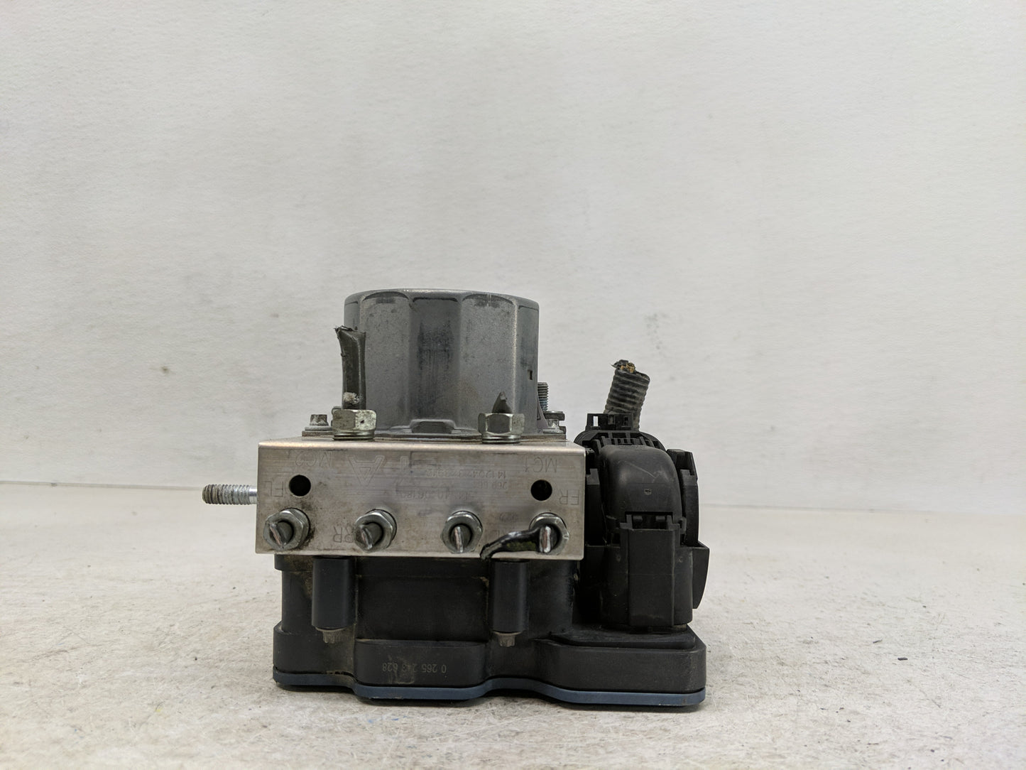 2015-2017 Toyota Camry ABS Pump Control Module Replacement P/N:2265106527 0265956211 Fits Fits 2015 2016 2017 OEM Used Auto 