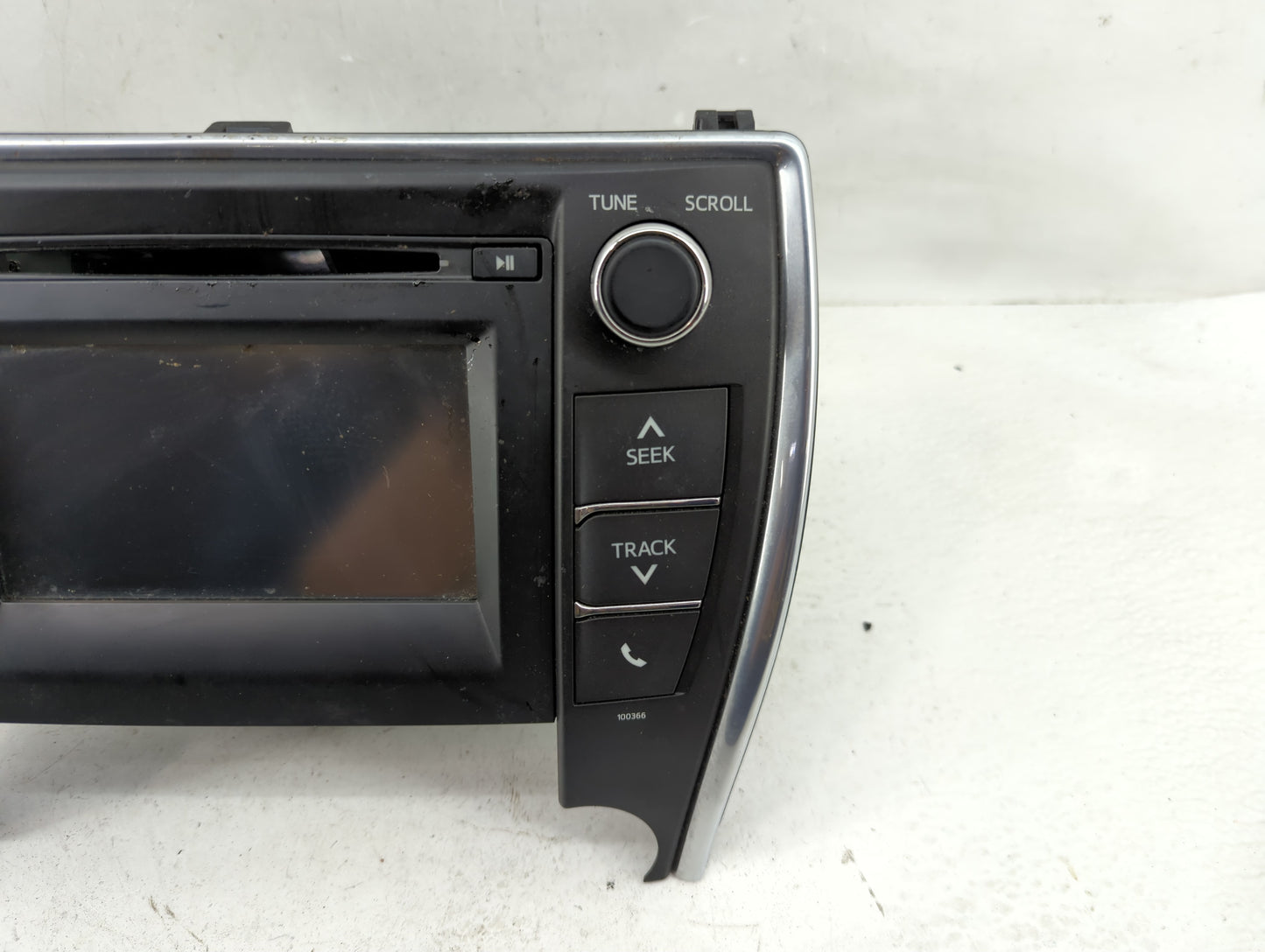 2015 Toyota Camry Radio AM FM Cd Player Receiver Replacement P/N:86140-06390 Fits OEM Used Auto Parts - Oemusedautoparts1.co