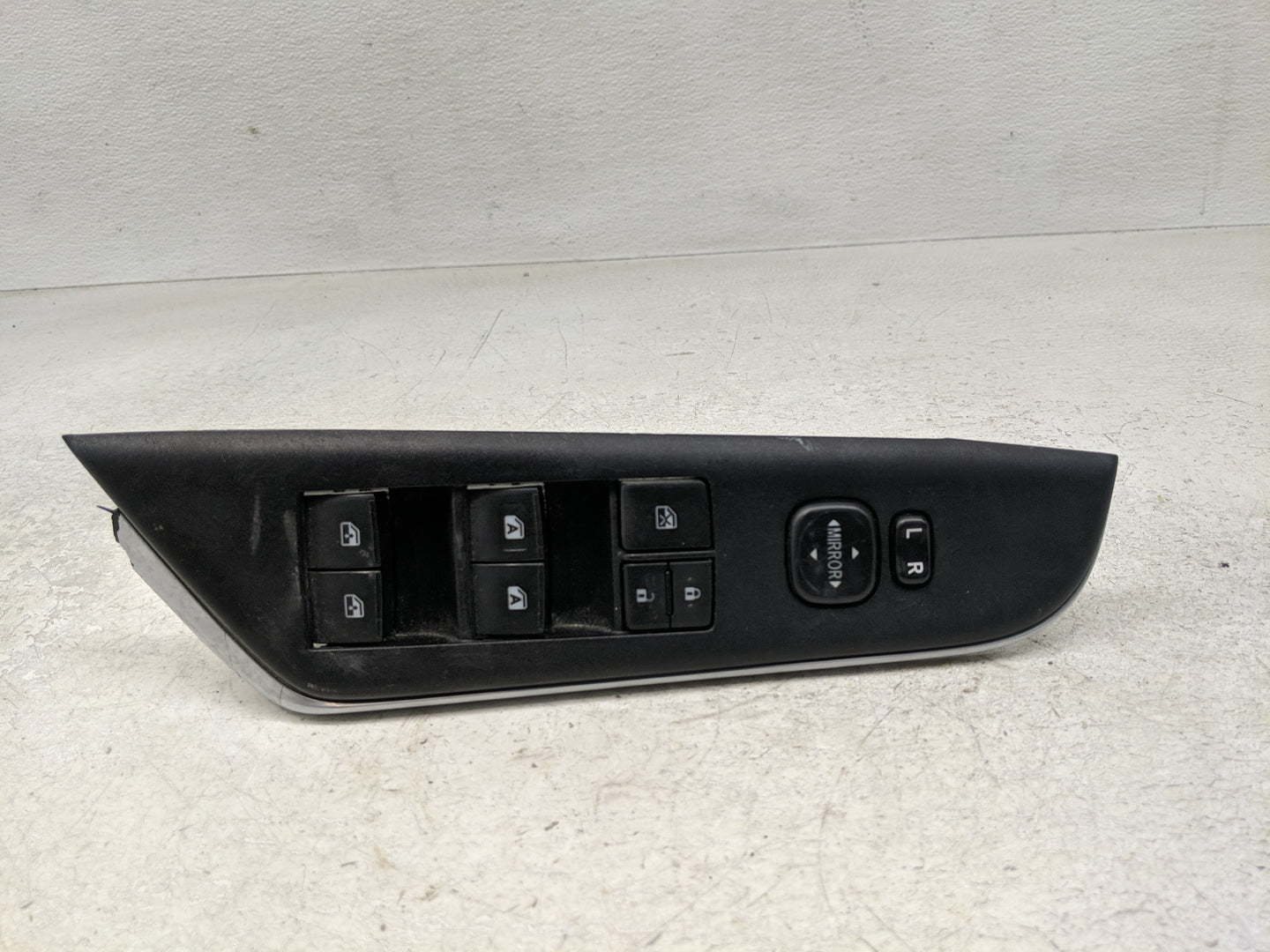 2015-2017 Toyota Camry Master Power Window Switch Replacement Driver Side Left Fits Fits 2015 2016 2017 OEM Used Auto Parts 