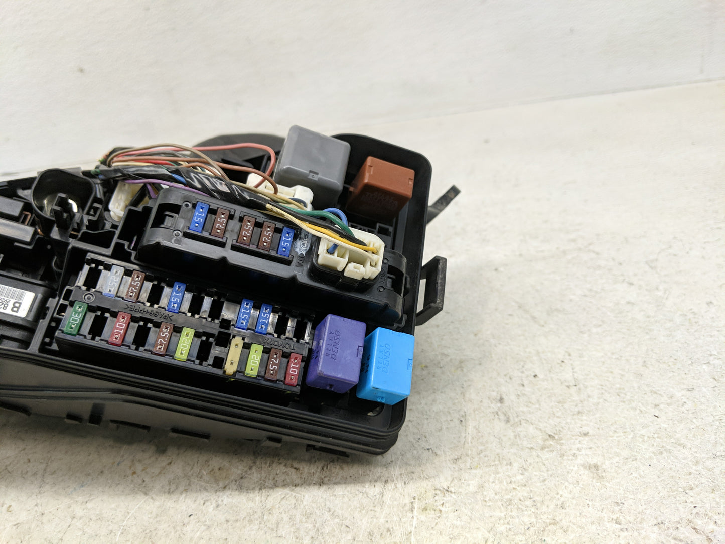 2012-2017 Toyota Camry Fusebox Fuse Box Panel Relay Module P/N:82662-06170 Fits Fits 2012 2013 2014 2015 2016 2017 OEM Used 