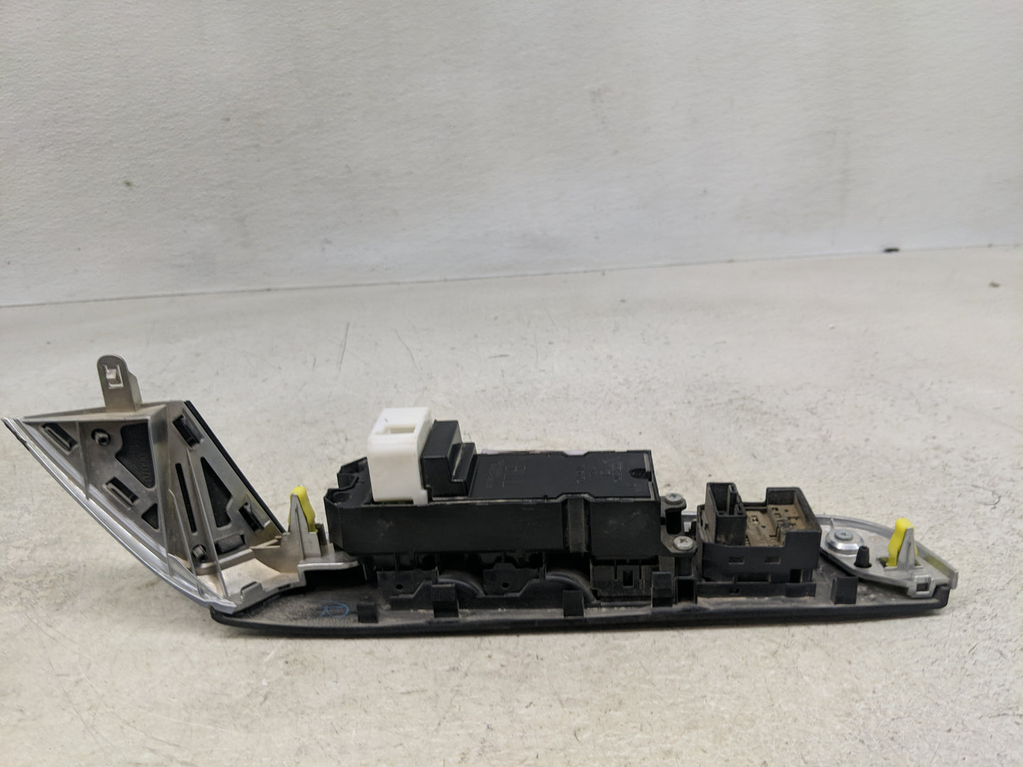 2015-2017 Toyota Camry Master Power Window Switch Replacement Driver Side Left P/N:8482006120 Fits Fits 2015 2016 2017 OEM U
