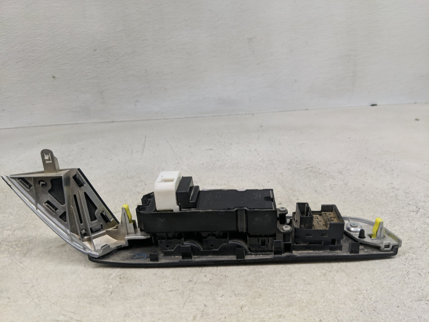 2015-2017 Toyota Camry Master Power Window Switch Replacement Driver Side Left P/N:8482006120 Fits Fits 2015 2016 2017 OEM U