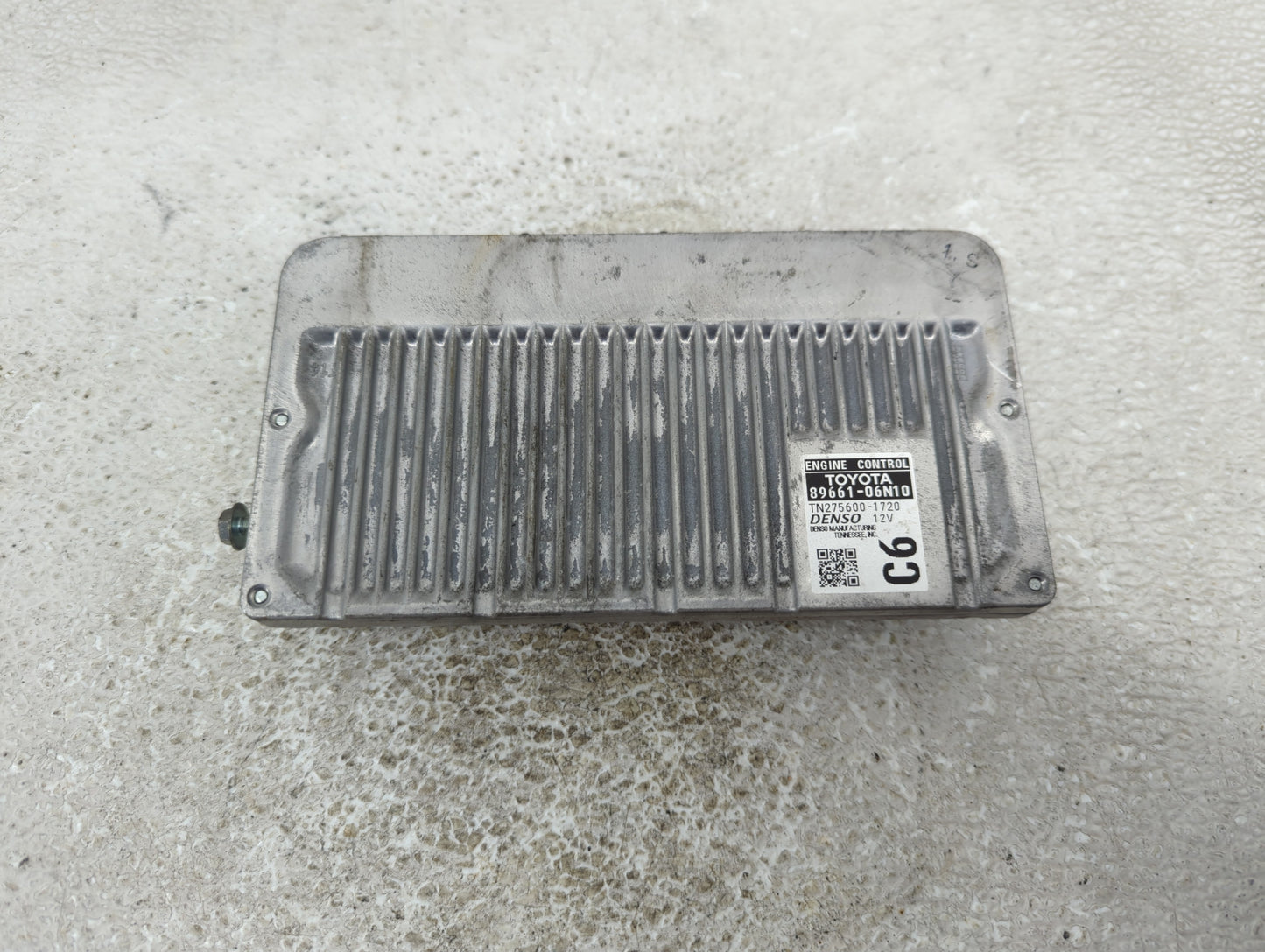 2015 Toyota Camry PCM Engine Control Computer ECU ECM PCU OEM P/N:89661-06N10 Fits OEM Used Auto Parts - Oemusedautoparts1.c