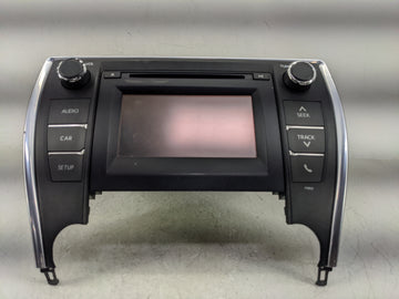 2015 Toyota Camry Radio AM FM Cd Player Receiver Replacement P/N:86140-06370 Fits OEM Used Auto Parts - Oemusedautoparts1.co