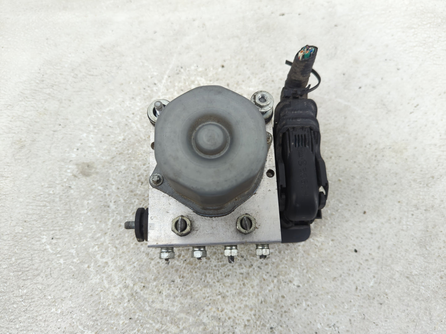 2015-2017 Toyota Camry ABS Pump Control Module Replacement P/N:44540-06180 Fits Fits 2015 2016 2017 OEM Used Auto Parts - Oe
