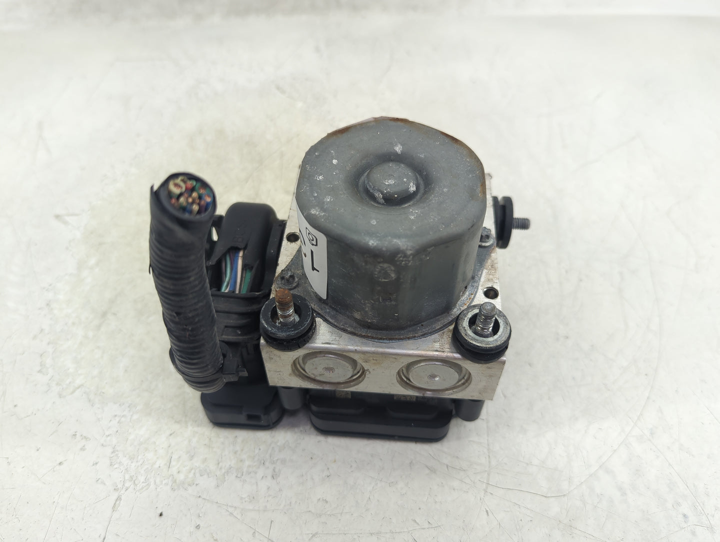 2015-2017 Toyota Camry ABS Pump Control Module Replacement P/N:4405006240 Fits Fits 2015 2016 2017 OEM Used Auto Parts - Oem