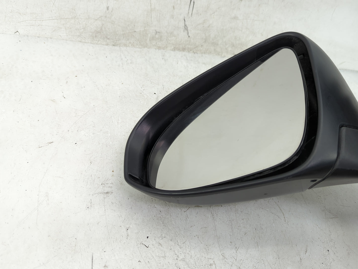 2015-2017 Toyota Camry Driver Side View Mirror - Left Door Mirror OEM Used - Oemusedautoparts1.com